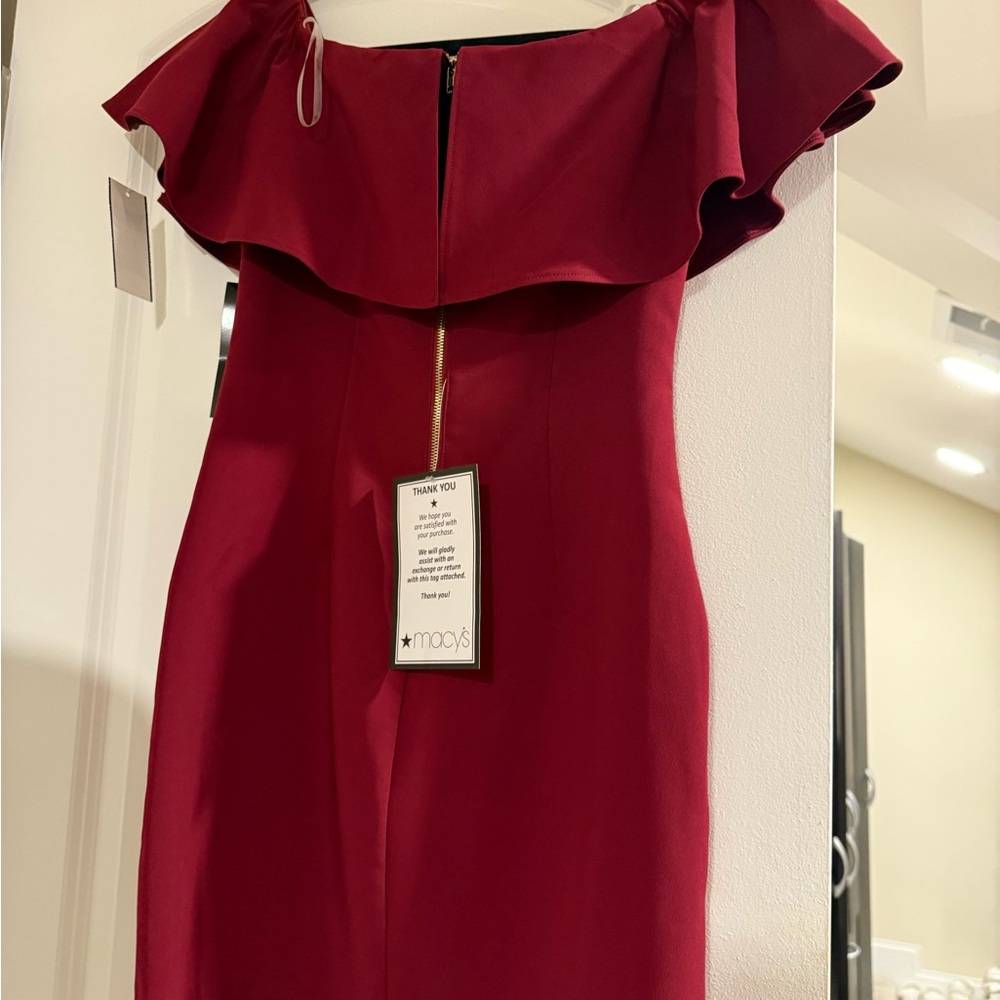 Elegant Off-Shoulder Burgundy Dress - Picture 3 of 4
